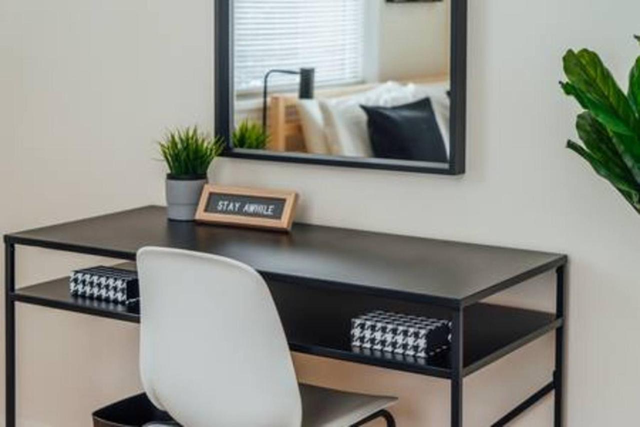 Cozy & Stylish 2Br Apt Near O'Hare Int'L Airport - Central Cozy Dunning Bagian luar foto