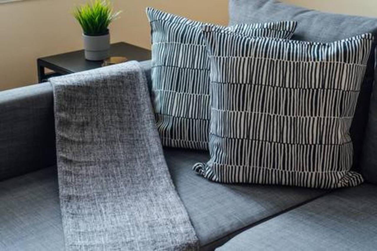 Cozy & Stylish 2Br Apt Near O'Hare Int'L Airport - Central Cozy Dunning Bagian luar foto